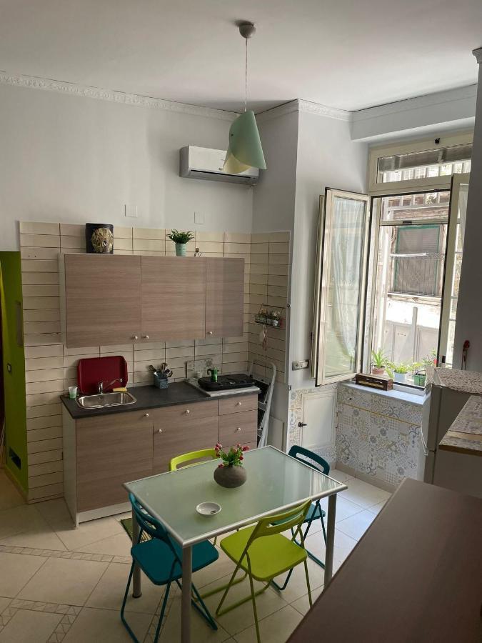 Apartamento Colorful House Nápoles Exterior foto